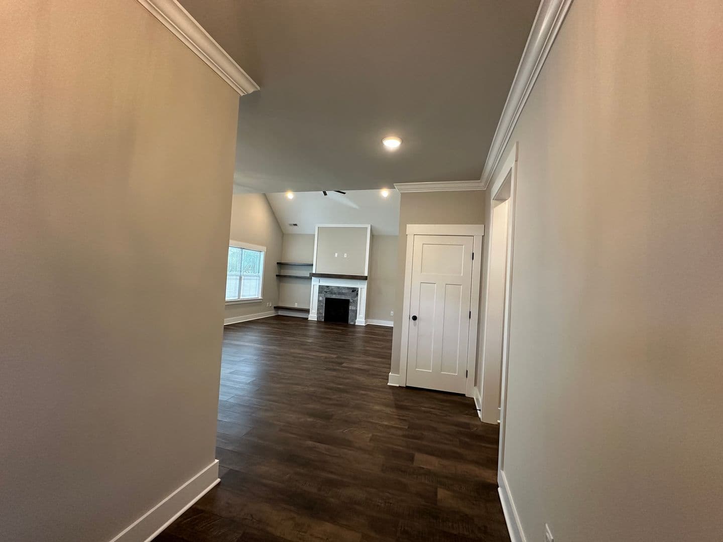 Ringgold House: 537 Willow Grove Court