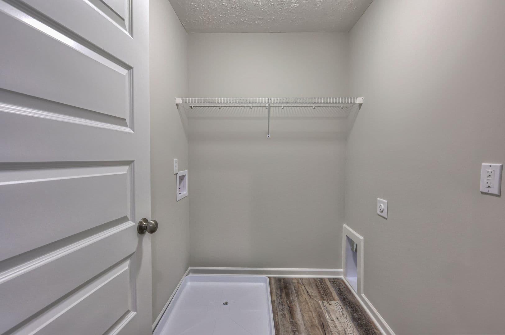 Manchester Townhome: 230 Creek Wood Rd.