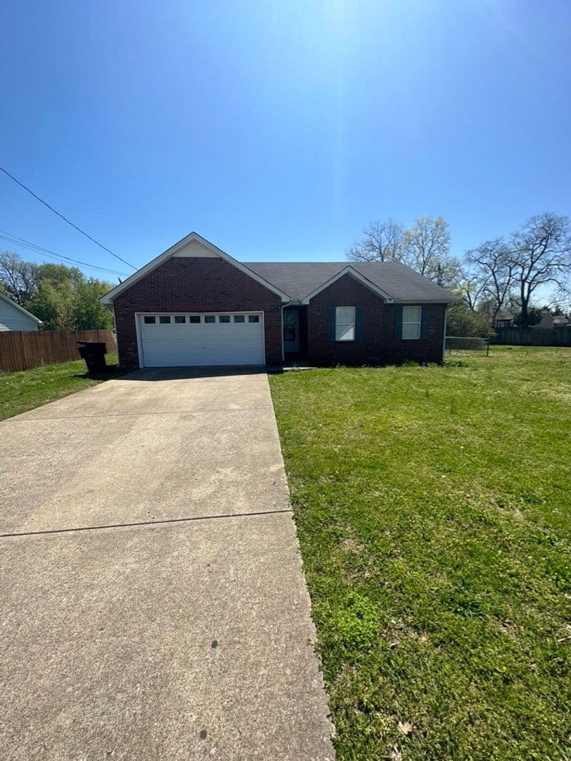 Murfreesboro House: 2506 Gold Valley Drive
