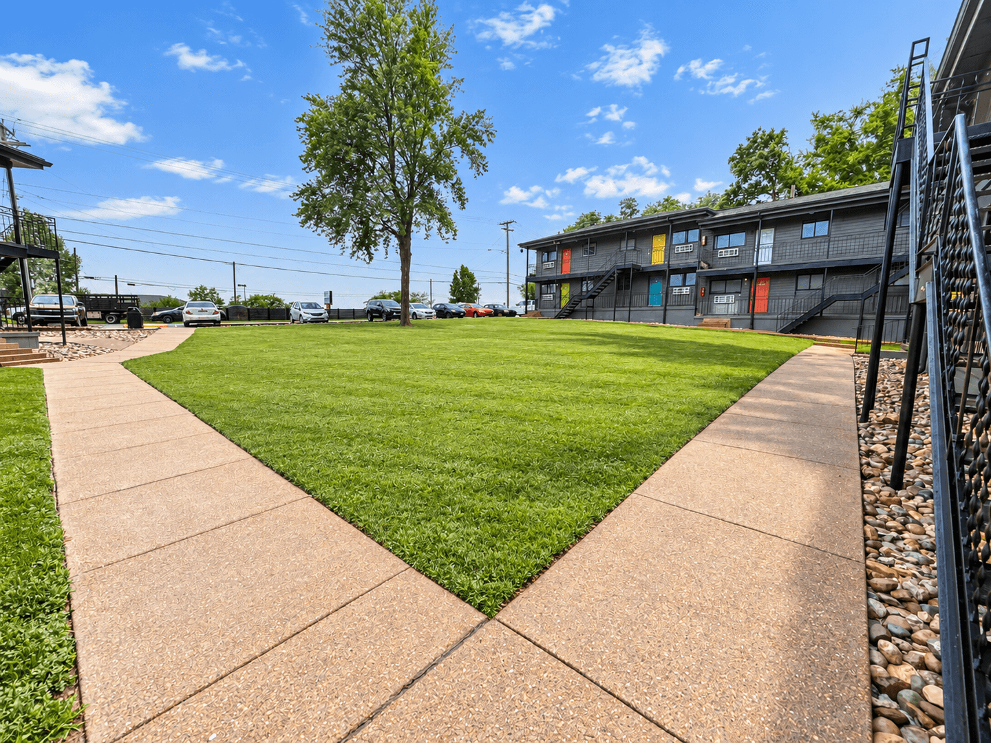 Nashville Apartment: 1826 Lebanon Pike
