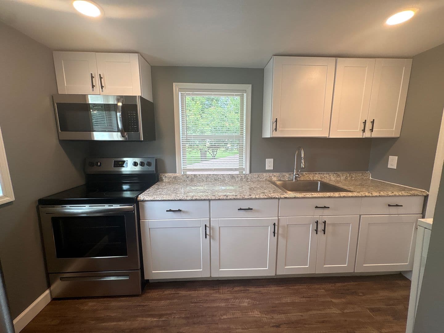 Winchester Apartment: 408 3rd Avenue NW