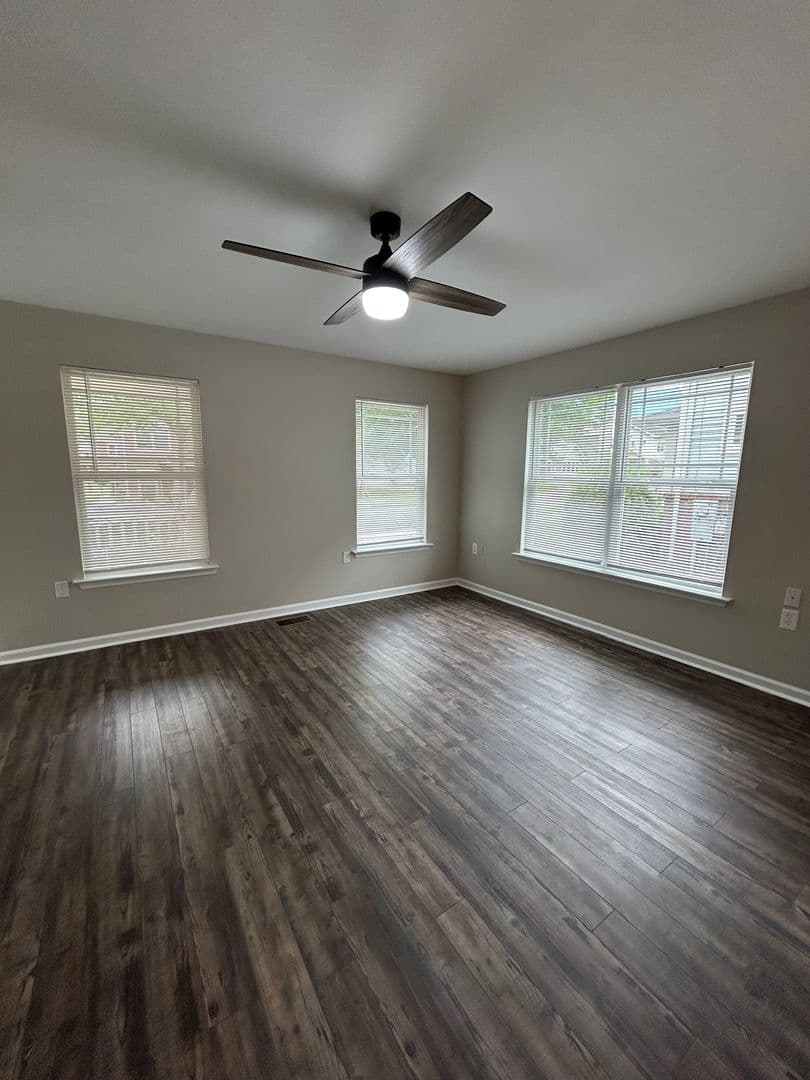 Chattanooga House: 223 W 37th Street