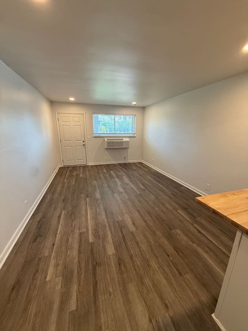 Nashville Apartment: 1826 Lebanon Pike