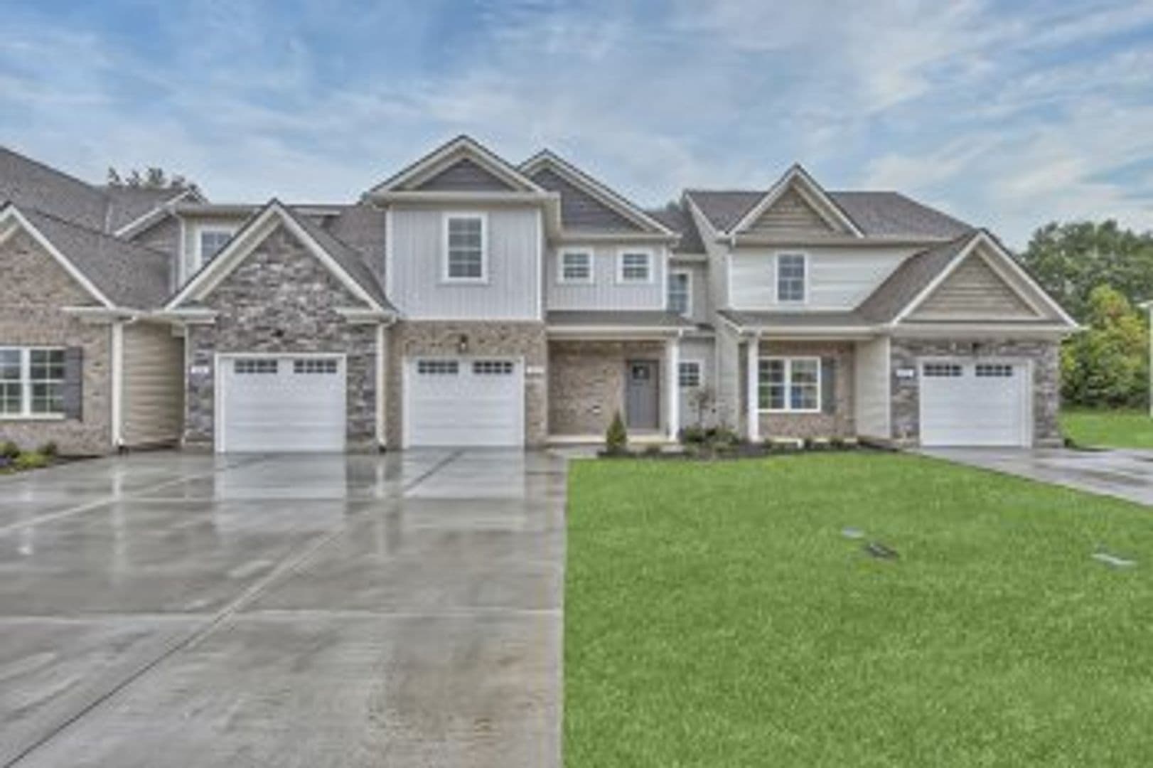 Manchester Townhome: 175 Creek Wood Rd