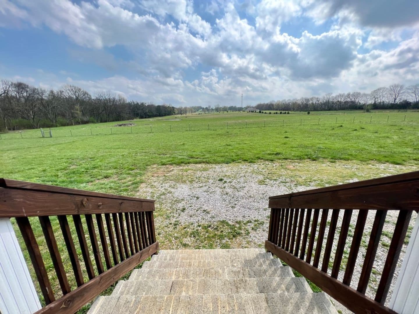 Shelbyville House: 1625 Hwy 64 W