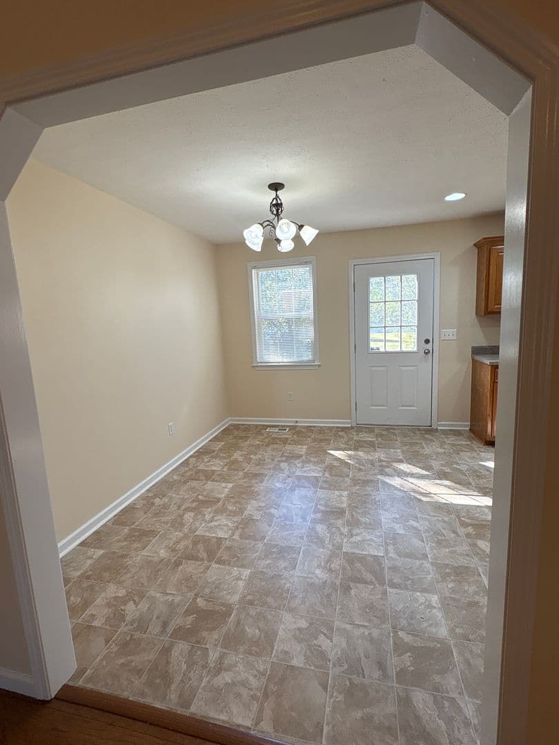 Manchester House: 1503 5th Avenue