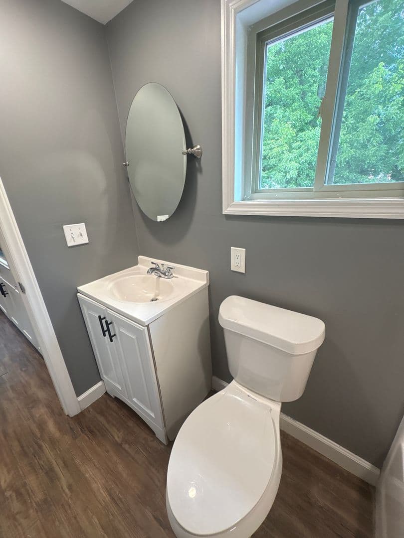 Winchester Apartment: 408 3rd Avenue NW