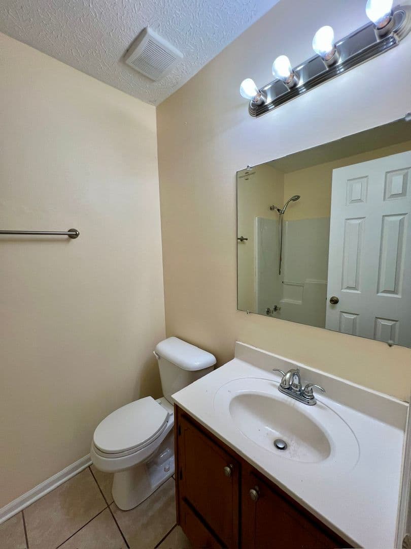 Murfreesboro House: 429 Jonquil Court