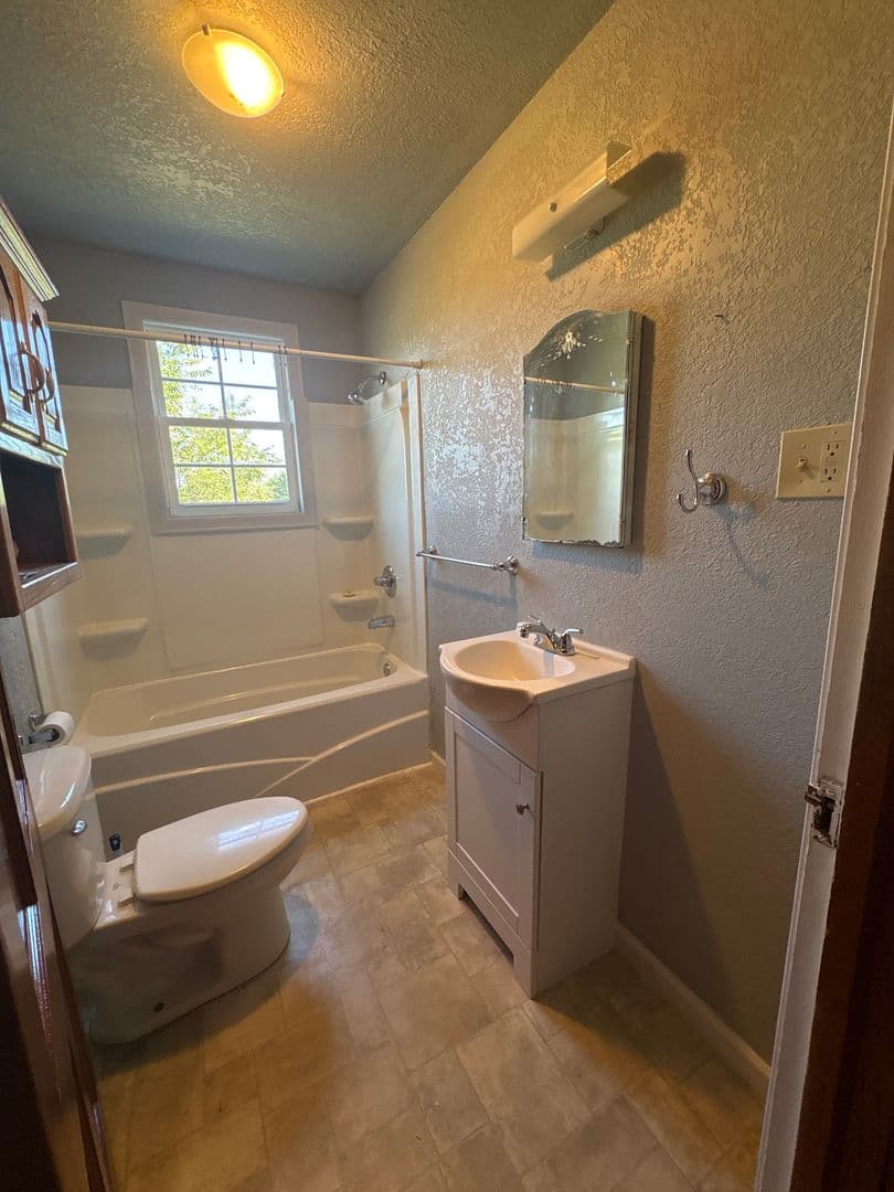 Hillsboro House: 4350 Stephenson Road