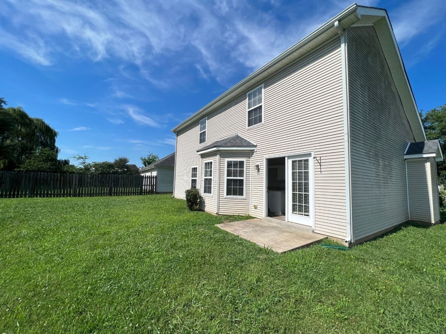 Murfreesboro House: 1836 Antebellum Drive