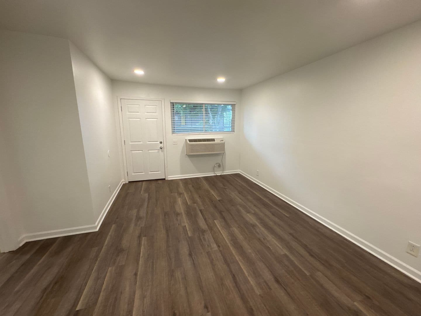 Nashville Apartment: 1826 Lebanon Pike