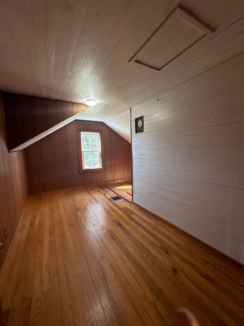 Hillsboro House: 4350 Stephenson Road