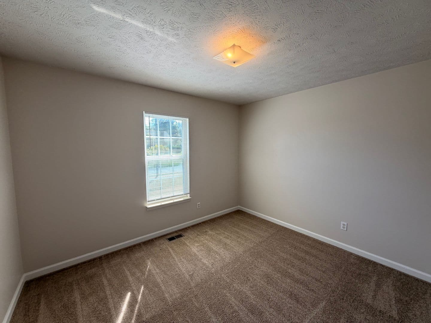 Smyrna House: 406A Hazelwood Drive