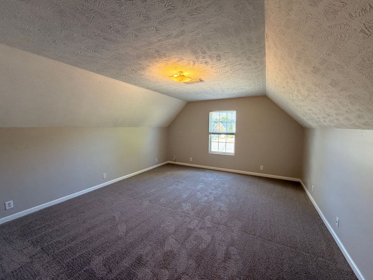 Murfreesboro House: 1836 Antebellum Drive