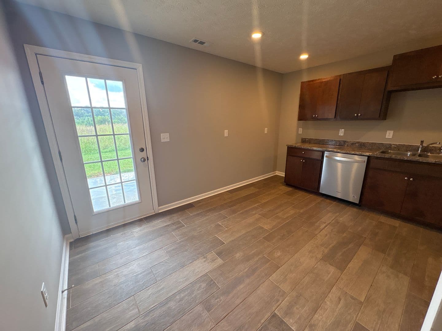 Winchester House: 1108 Old Cowan Road