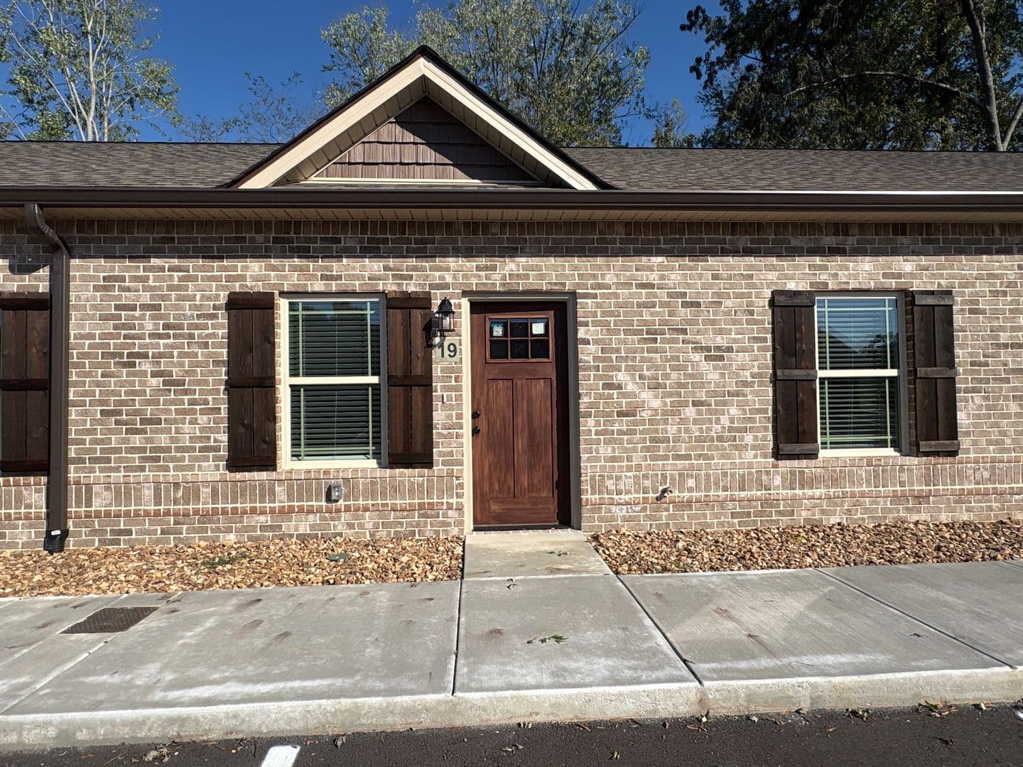 Manchester Apartment: 1109 S Spring St.