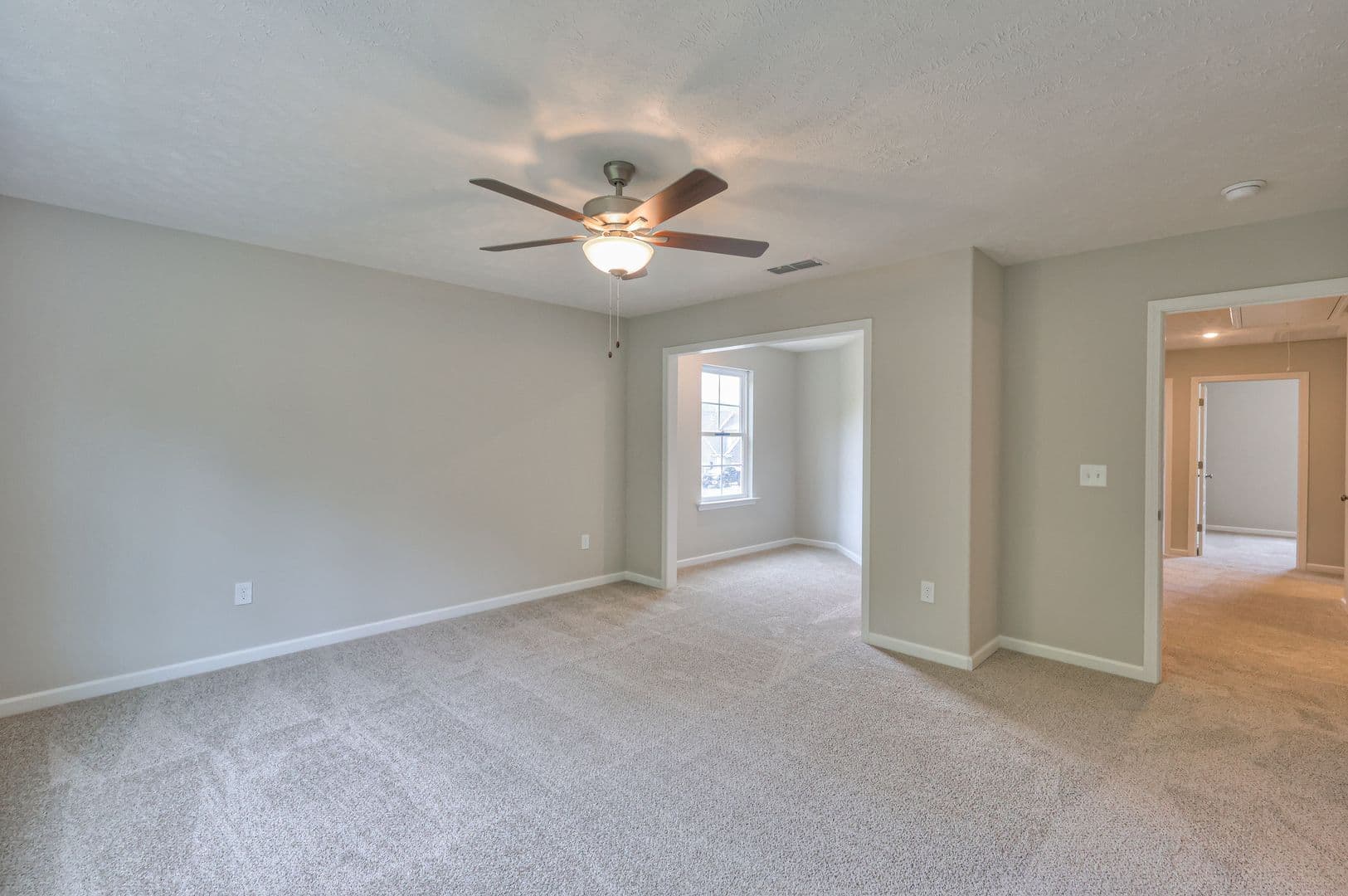 Manchester Townhome: 230 Creek Wood Rd.