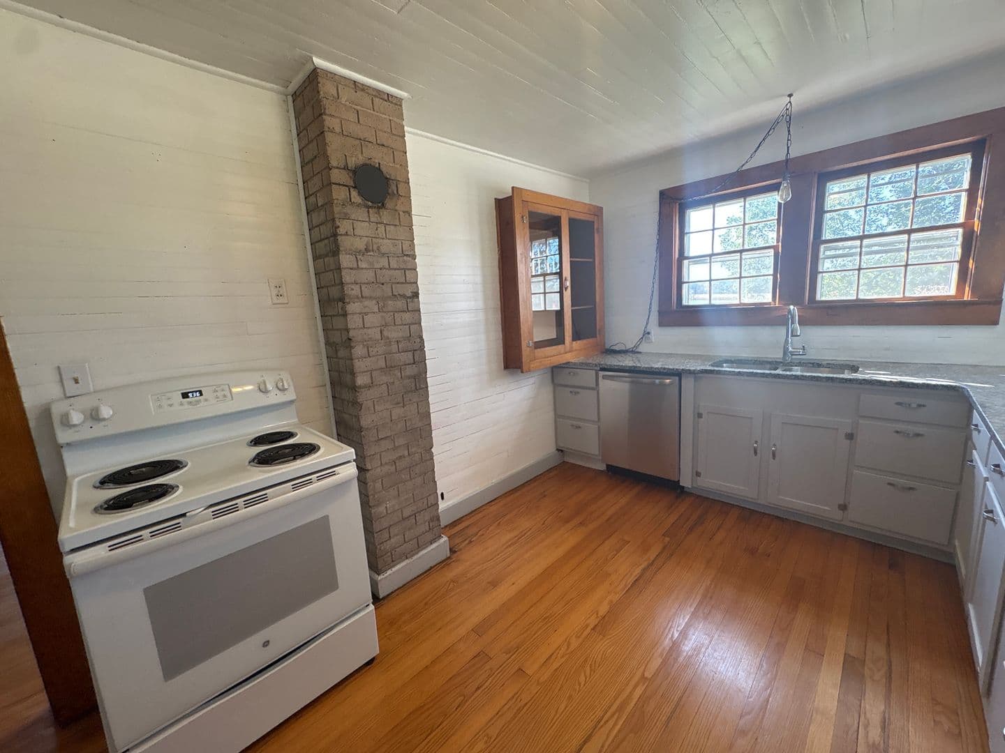Hillsboro House: 4350 Stephenson Road