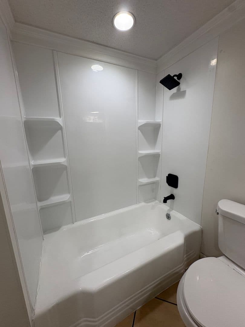Winchester Apartment: 408 3rd Avenue NW