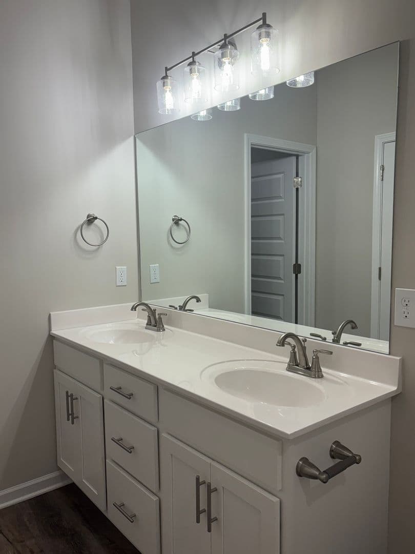 Manchester House: 175 Blanford Circle