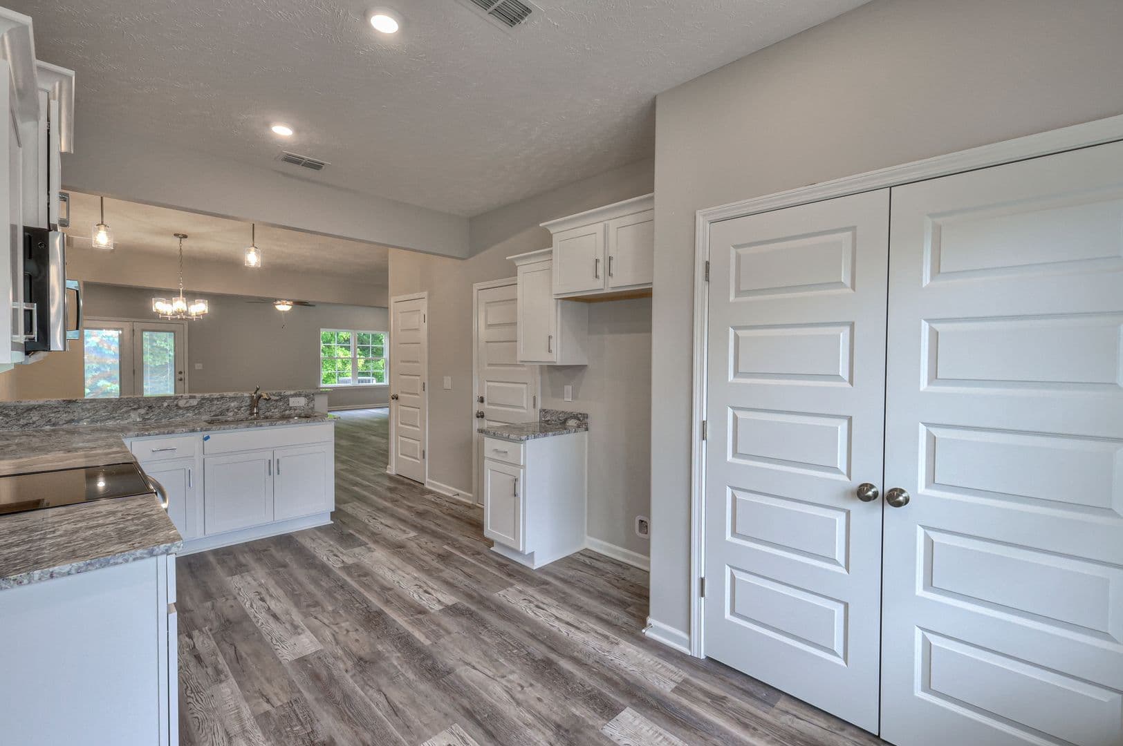 Manchester Townhome: 230 Creek Wood Rd.
