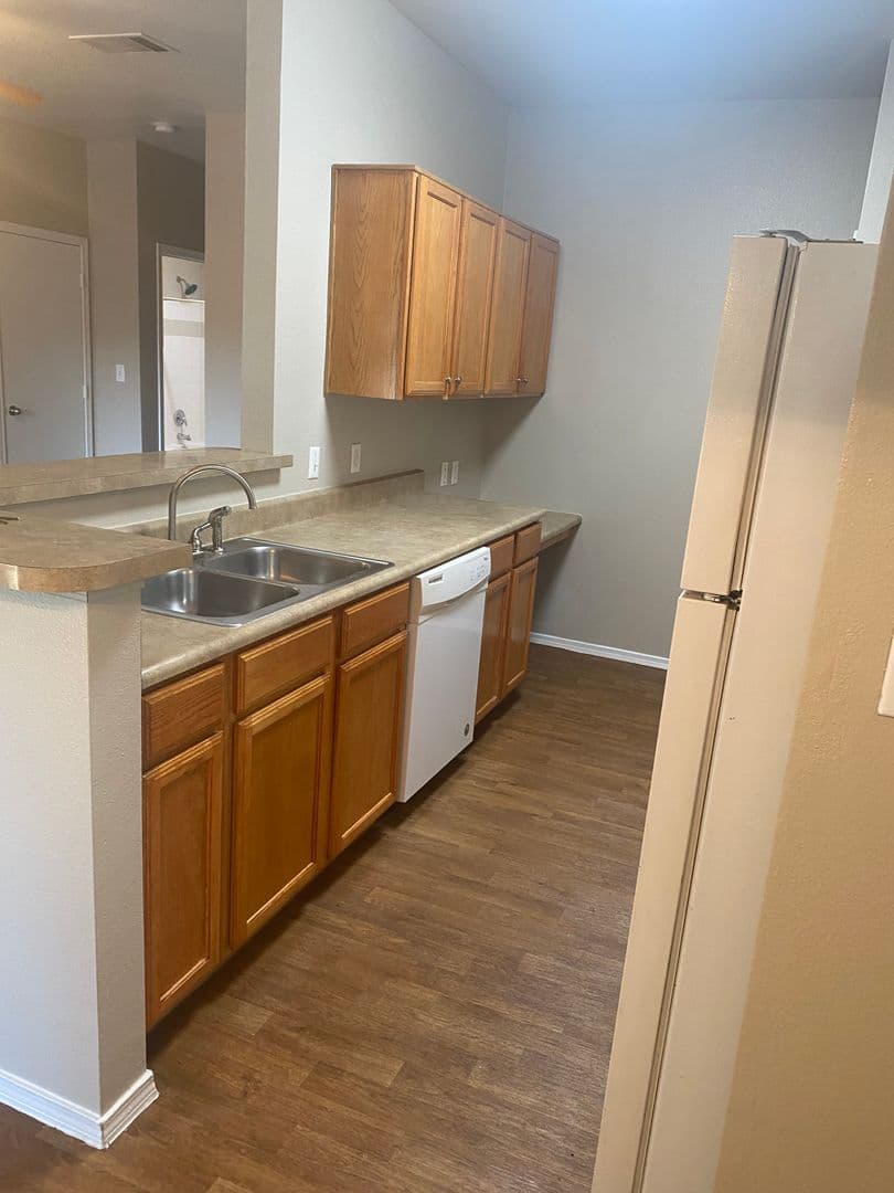 Boerne Apartment: 1000 Diamond Dr