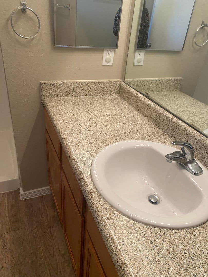 Boerne Apartment: 1000 Diamond Dr