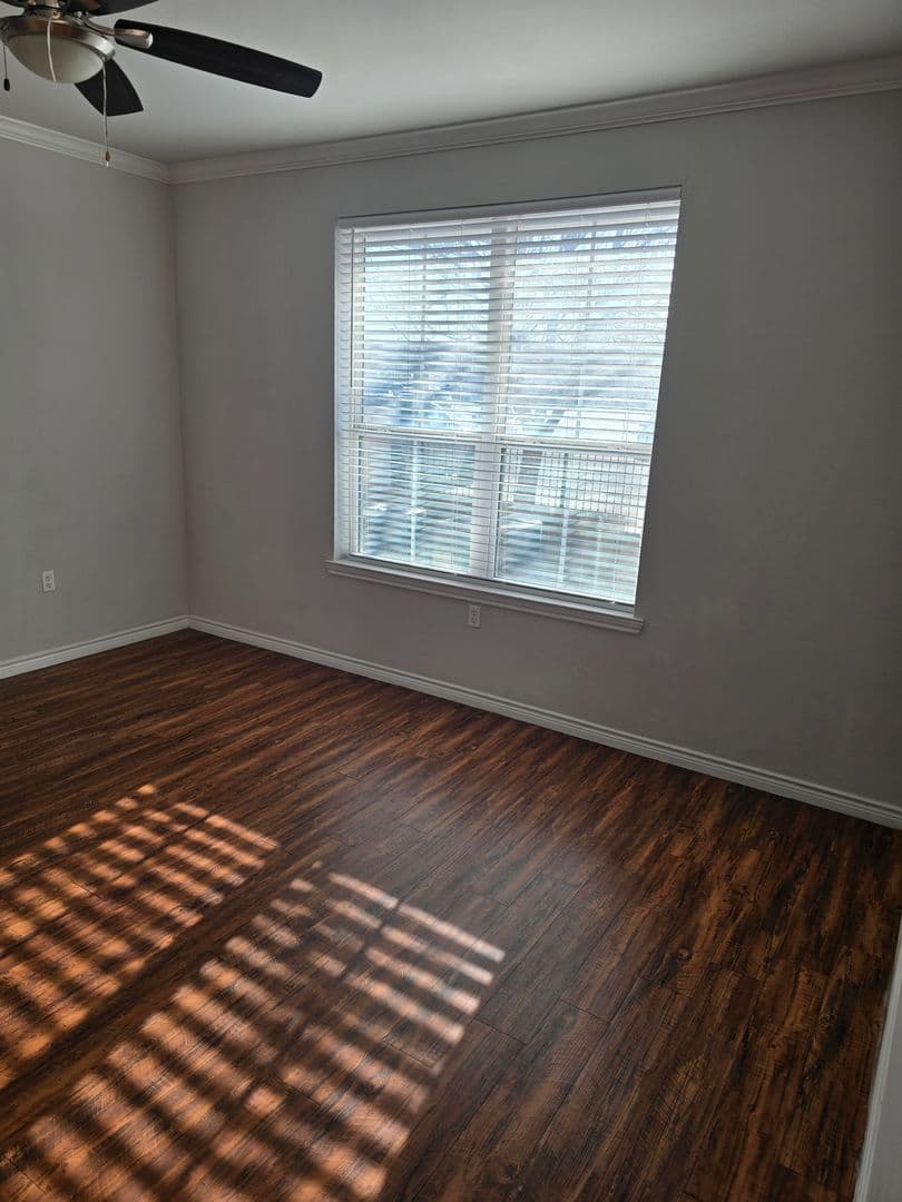 Midland Apartment: 4100 W. Illinois Ave - B308