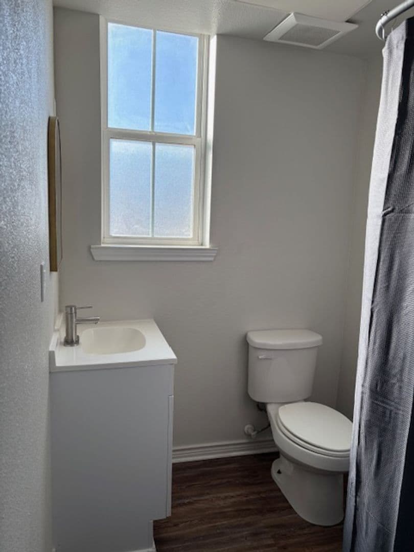 Midland Apartment: 4100 W. Illinois Ave - A101