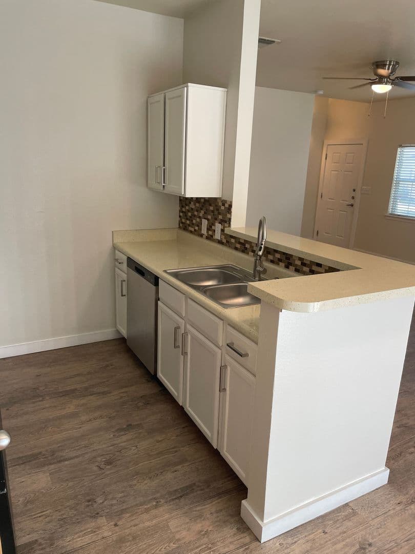 Boerne Apartment: 1000 Diamond Dr. 2400