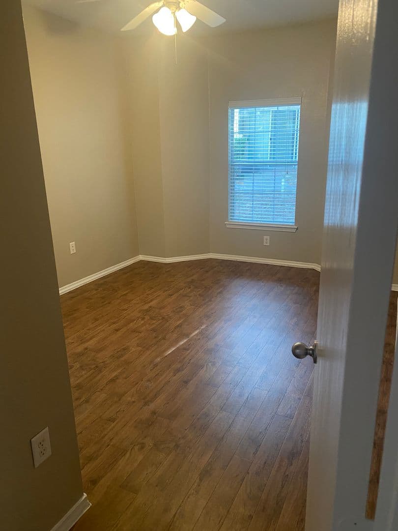 Boerne Apartment: 1000 Diamond Dr