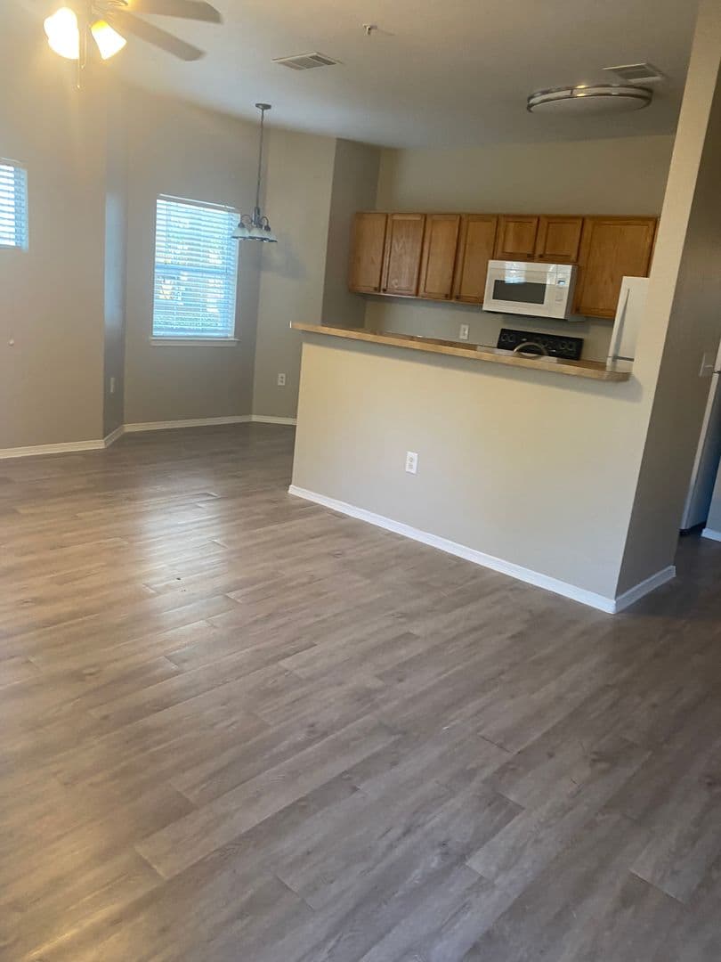 Boerne Apartment: 1000 Diamond Dr