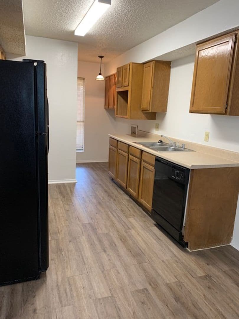 Lubbock Apartment: 5502 56th St.