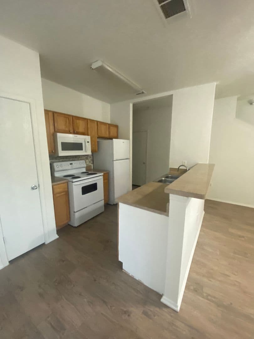 Boerne Apartment: 1000 Diamond Dr