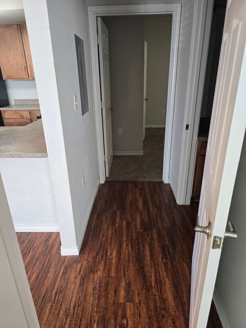 Midland Apartment: 4100 W. Illinois Ave - B308