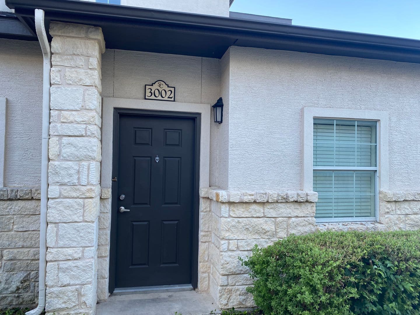 Boerne Apartment: 1000 Diamond Dr