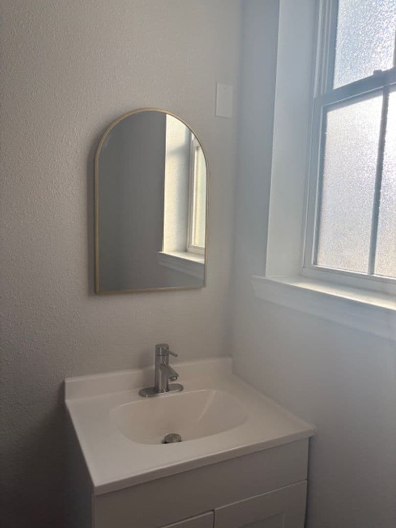 Midland Apartment: 4100 W. Illinois Ave - A101