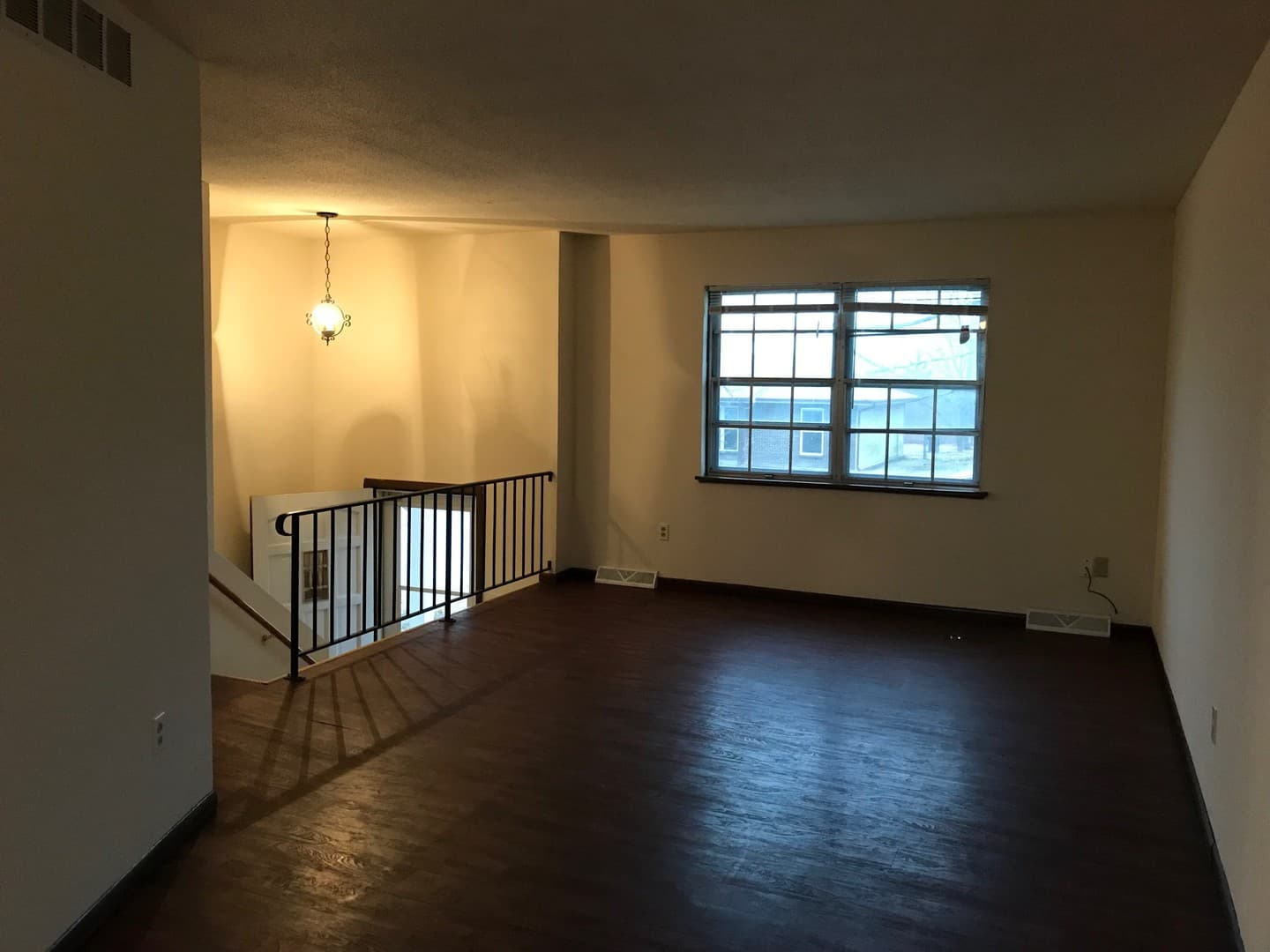 Columbia Apartment: 1484-86 Sonora Dr.