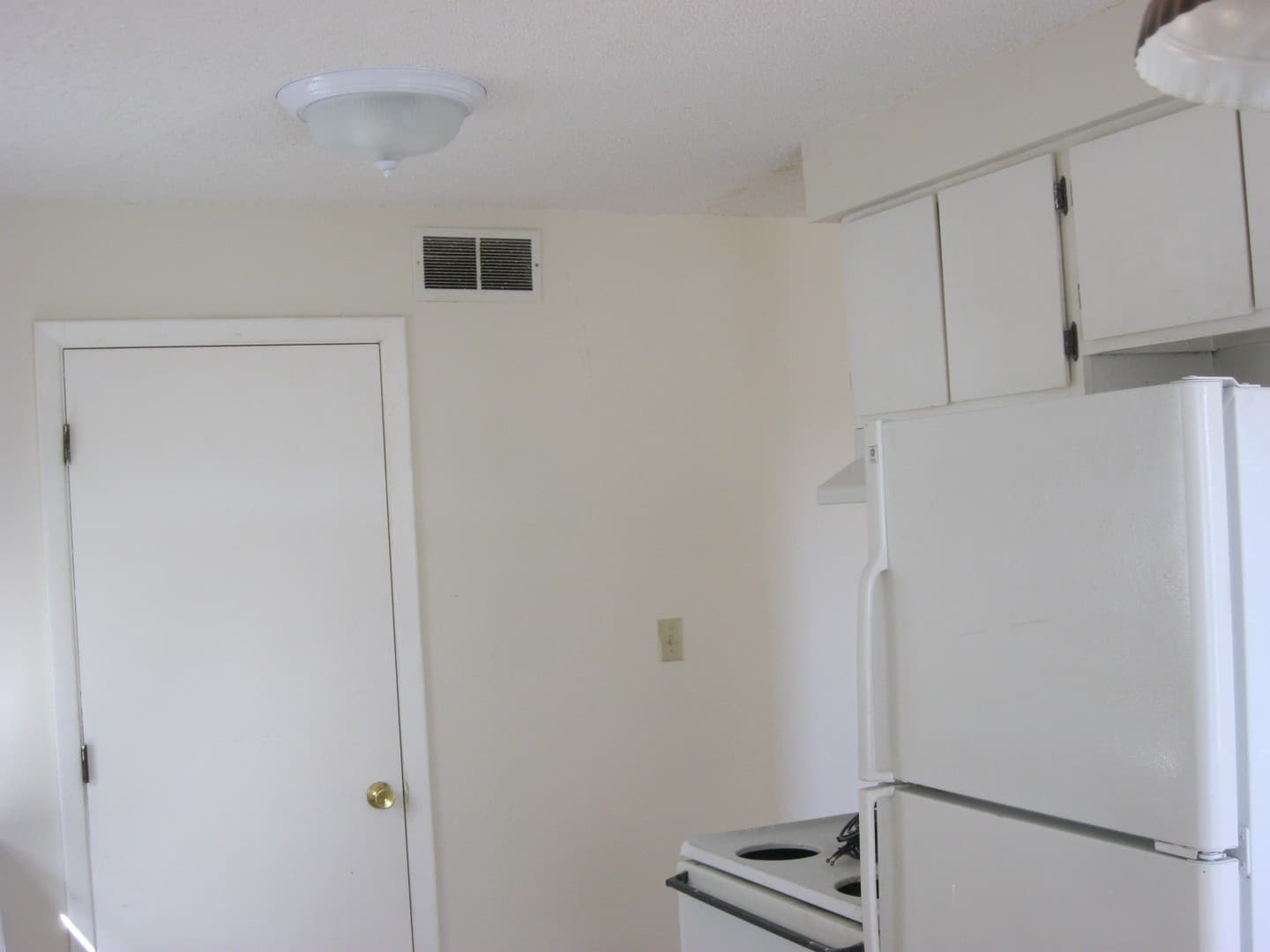 Columbia Apartment: 754 Demaret Dr.
