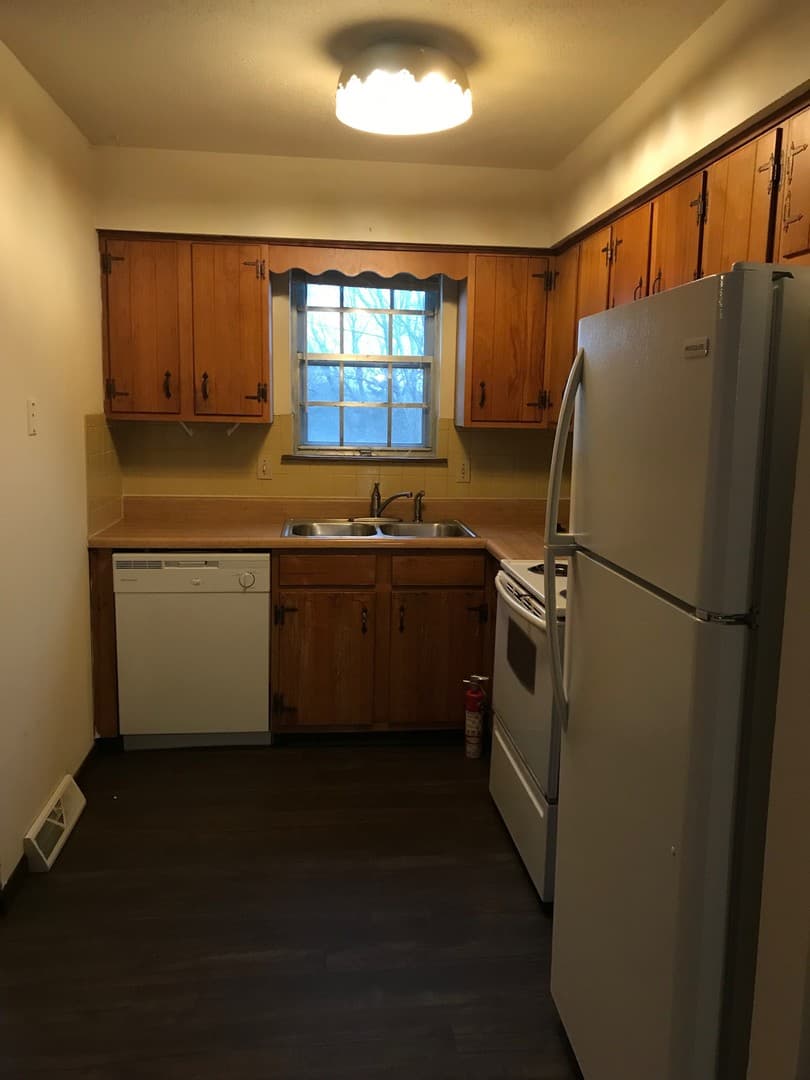 Columbia Apartment: 1484-86 Sonora Dr.
