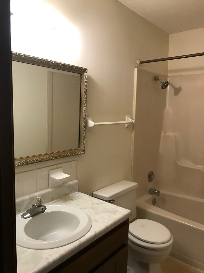 Columbia Apartment: 1484-86 Sonora Dr.
