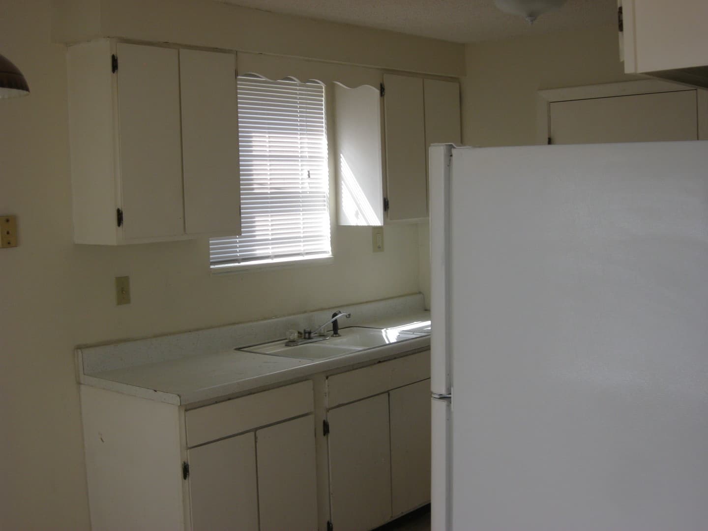 Columbia Apartment: 754 Demaret Dr.