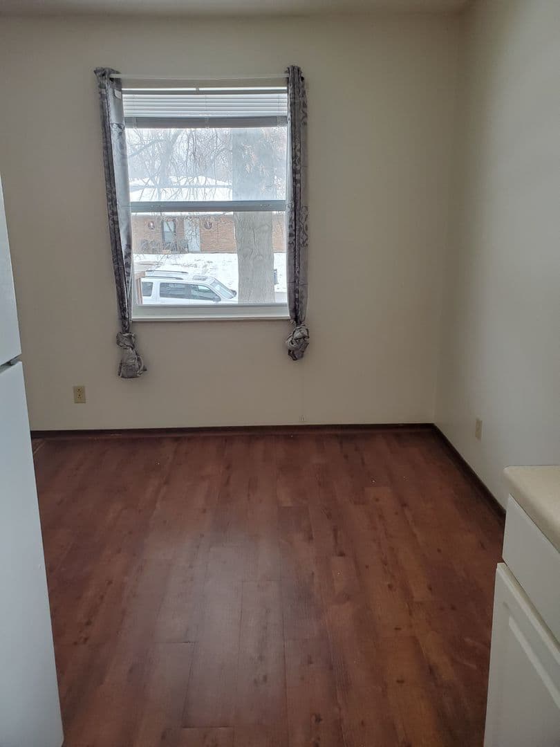 Columbia Apartment: 740 Demaret Drive