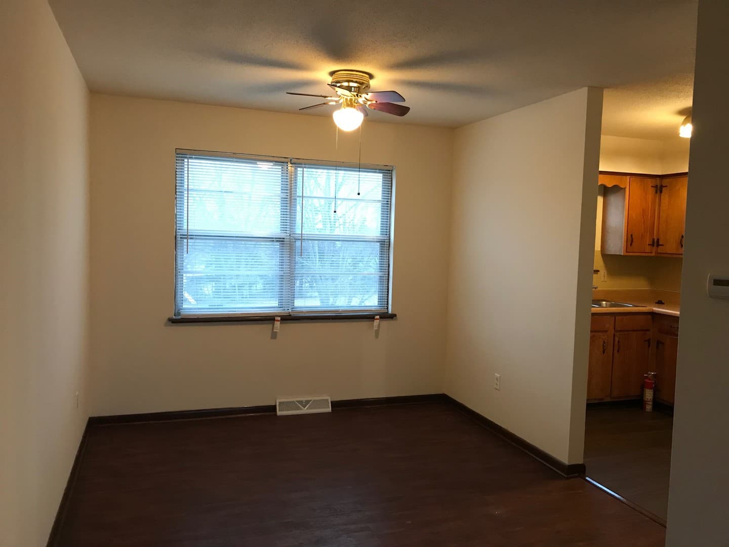 Columbia Apartment: 1484-86 Sonora Dr.