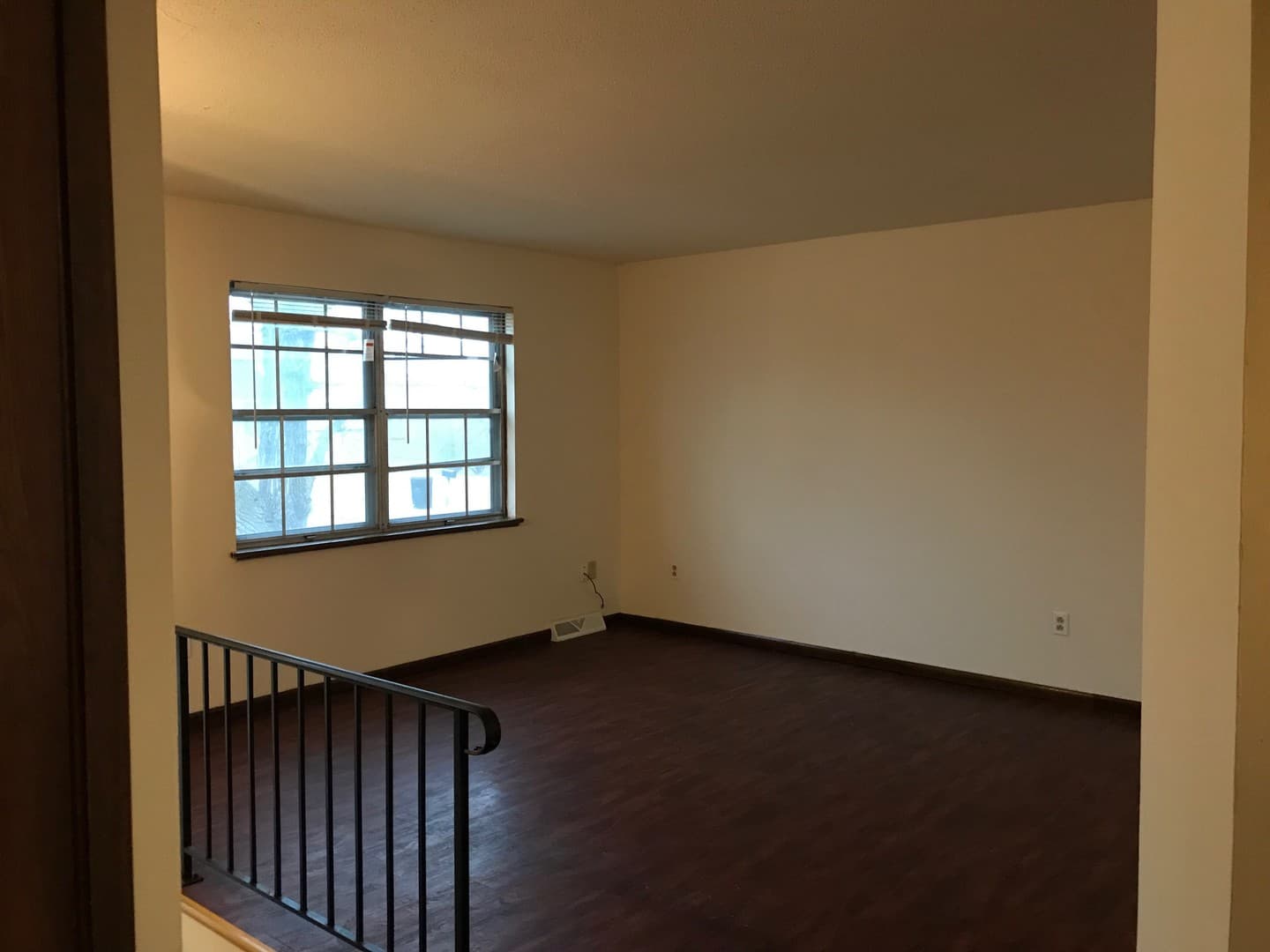 Columbia Apartment: 1484-86 Sonora Dr.