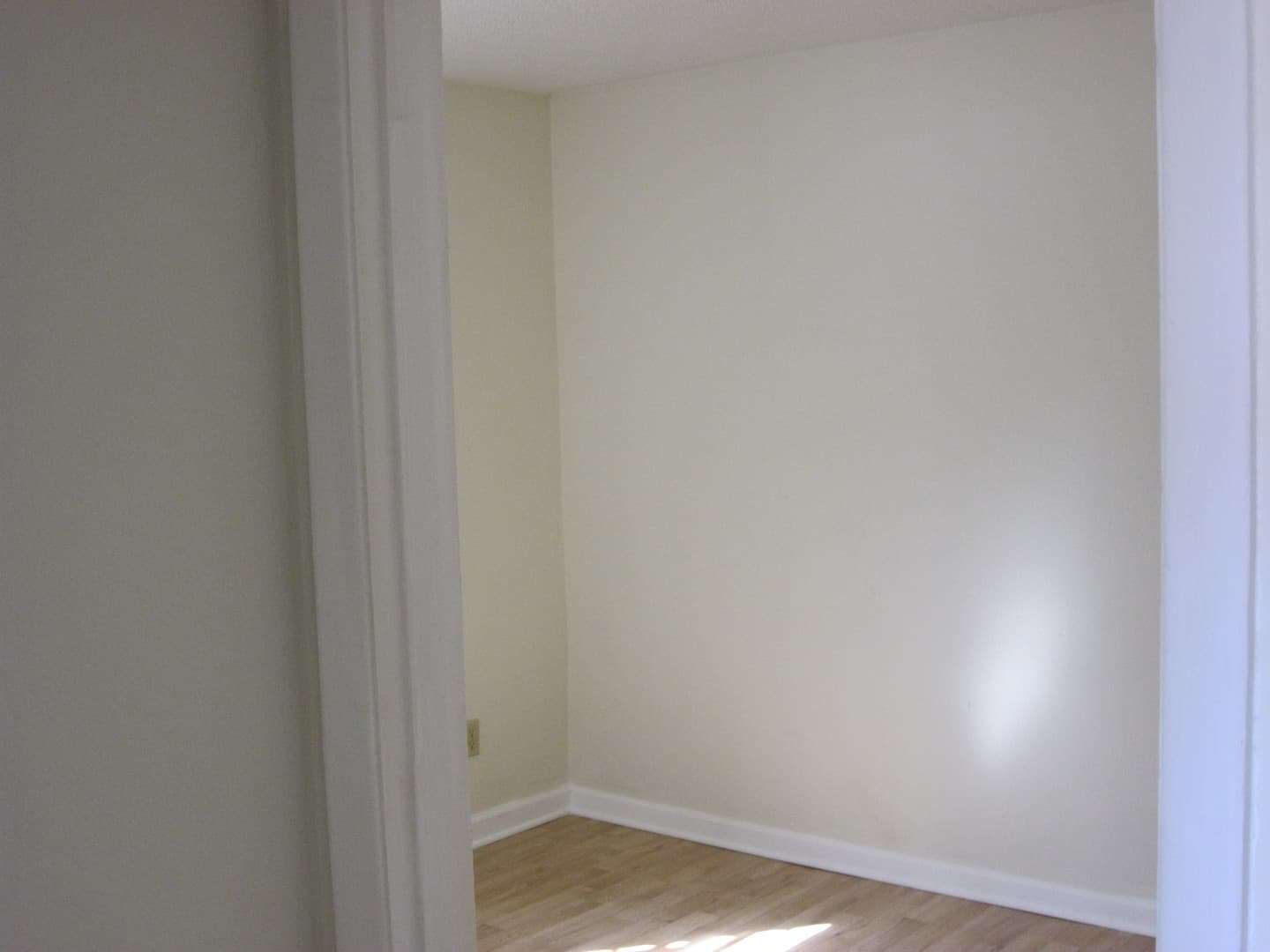 Columbia Apartment: 754 Demaret Dr.