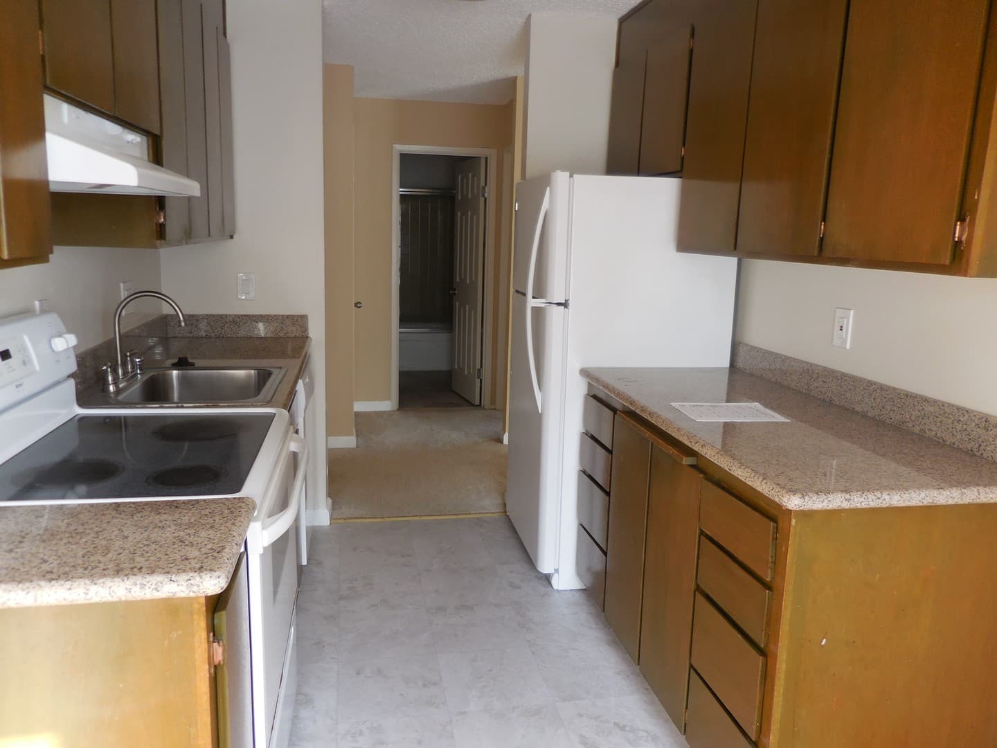 Oakland Apartment: 3300 Kempton Avenue