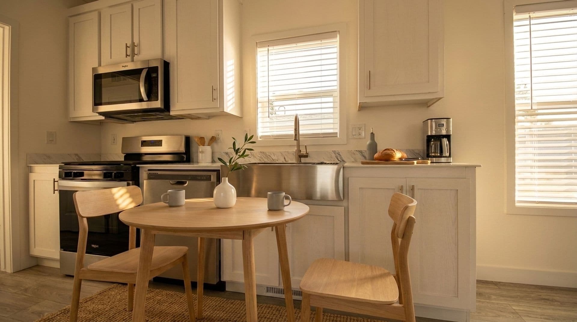 Paradise Apartment: 1280 Wagstaff Road