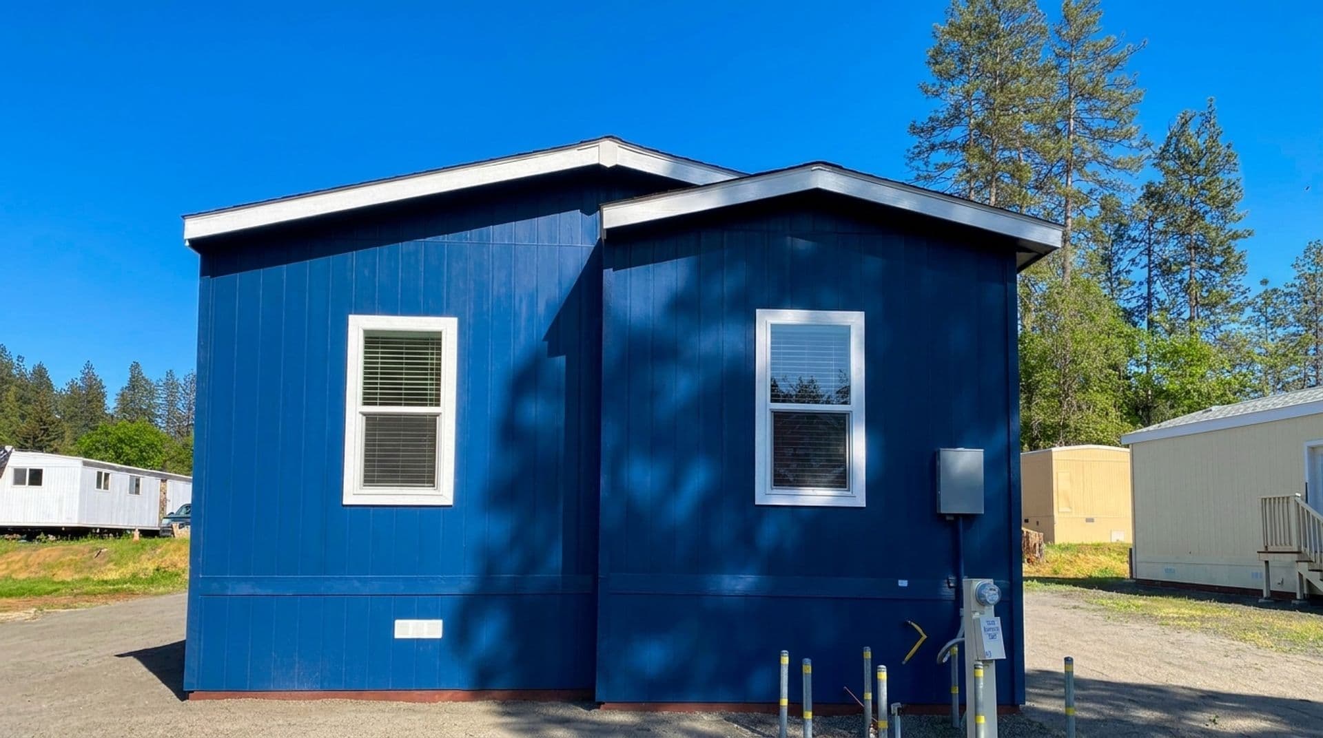 Paradise Apartment: 1280 Wagstaff Road