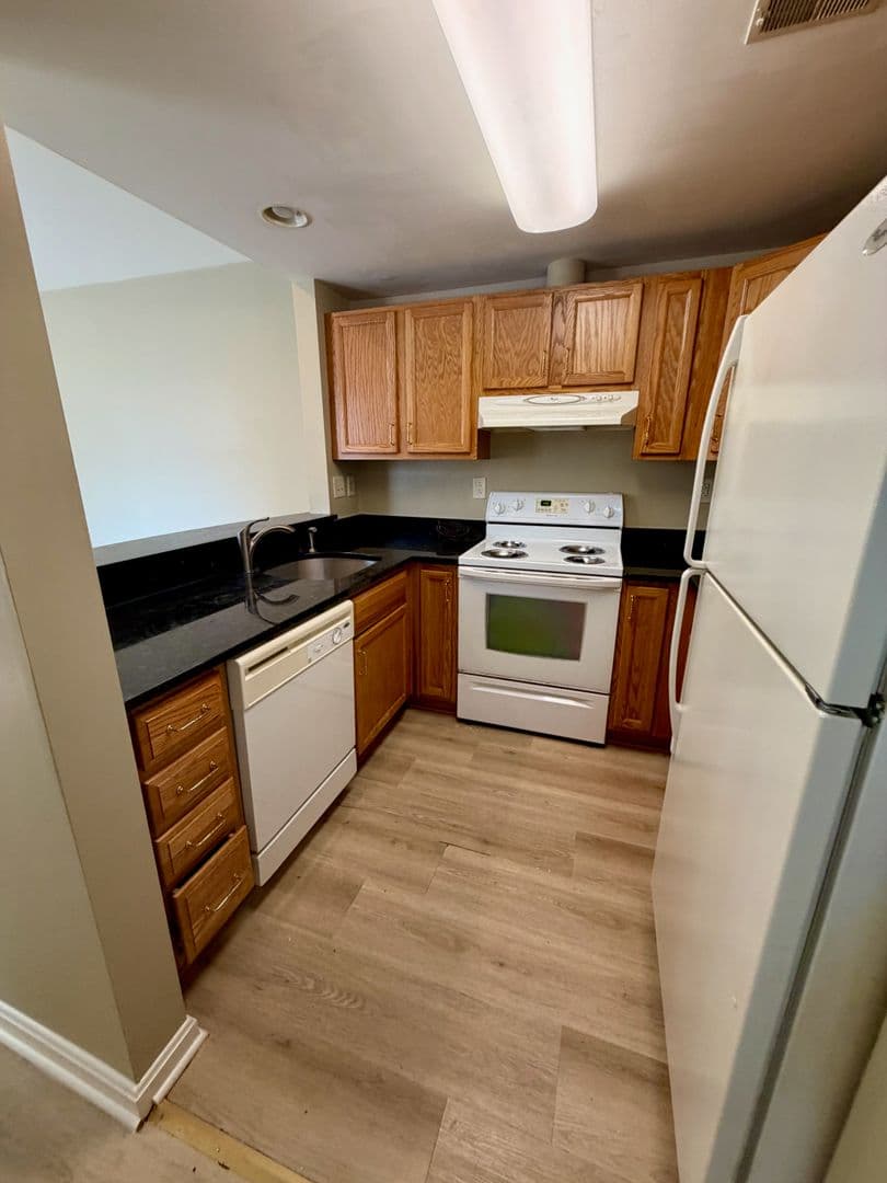 Baltimore Apartment: 2440 St Paul St